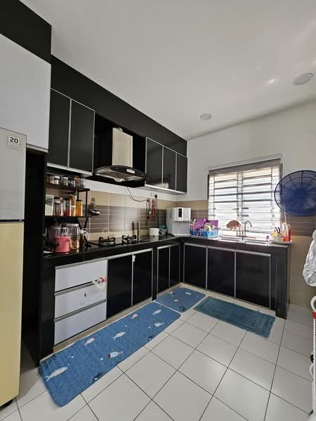 2-storey Terraced House for Sale in Bandar Baru Salak Tinggi (Sepang) - Jacob Simmon - Kitchen - PropertyGuru.com.my