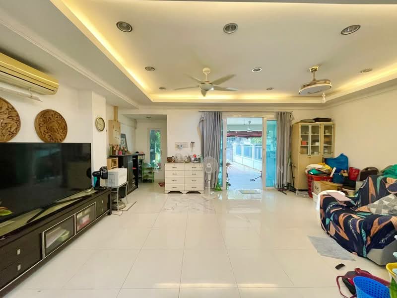 Rumah Teres 2 Tingkat untuk Dijual di Taman Mutiara Indah (Puchong) - Sa'a Nordin - Living Room - PropertyGuru.com.my