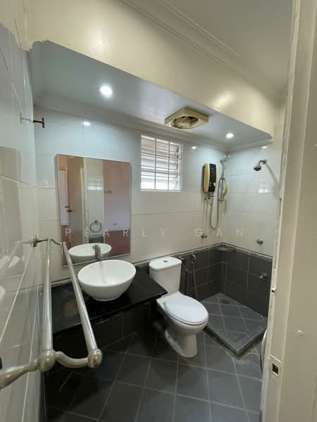 Rumah Teres 2 Tingkat untuk Dijual di Usj 5 (Subang Jaya) - Pearly Gan - Bathroom - PropertyGuru.com.my