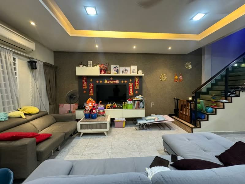 1.5-storey Terraced House for Sale in Bandar Sri Damansara (Selangor) - Amy Yap - Living Room - PropertyGuru.com.my