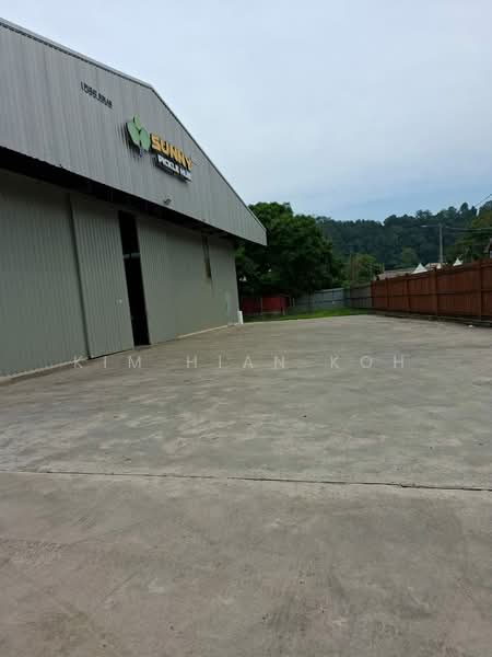 Warehouse for Rent in Kemaman (Terengganu) - Kim Hian Koh - Exterior - PropertyGuru.com.my