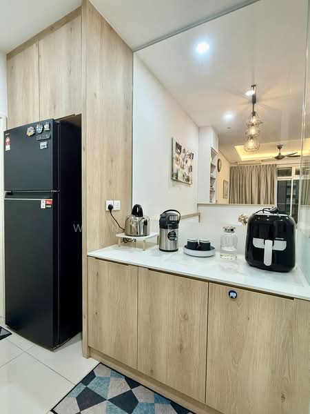 Service Residence for Sale at Meridin Bayvue Serviced Apartment - Winnie Ng - Kitchen - PropertyGuru.com.my