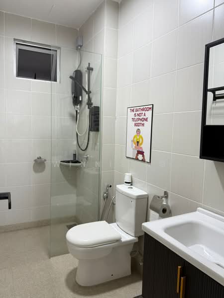 Service Residence for Sale at Meridin Bayvue Serviced Apartment - Winnie Ng - Bathroom - PropertyGuru.com.my