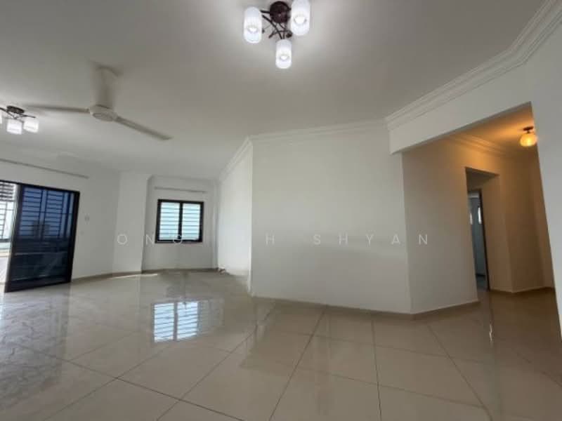 Pangsapuri untuk Dijual di Seri Mutiara Apartment - Ong Lih Shyan - Living Room - PropertyGuru.com.my