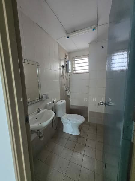 Rumah Teres 2.5 Tingkat untuk Disewa di Laman Rimbunan (Kepong) - Jasemin Chia - Bathroom - PropertyGuru.com.my