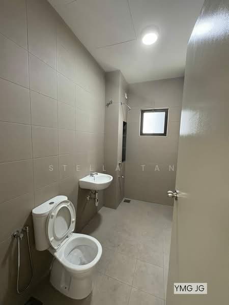 Rumah Teres 2 Tingkat untuk Disewa di Bandar Bukit Raja (Klang) - Stella Tan - Bathroom - PropertyGuru.com.my