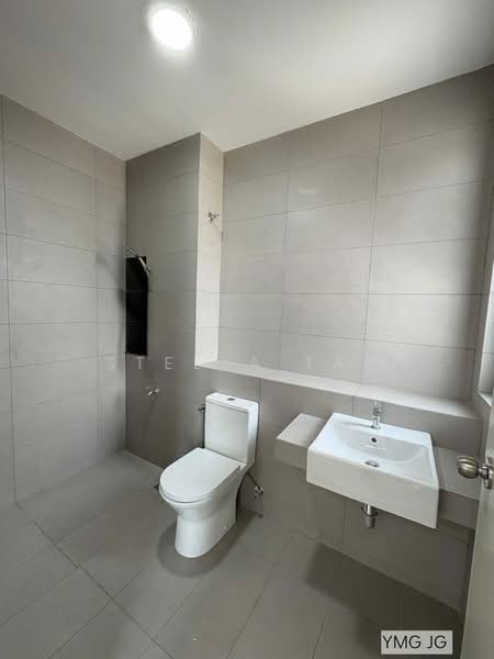 Rumah Teres 2 Tingkat untuk Disewa di Bandar Bukit Raja (Klang) - Stella Tan - Bathroom - PropertyGuru.com.my