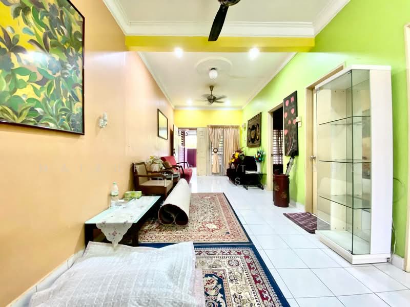 Rumah Teres 1 Tingkat untuk Dijual di Taman Pelangi Semenyih (Semenyih) - Maizura binti Mohd Darus - Living Room - PropertyGuru.com.my