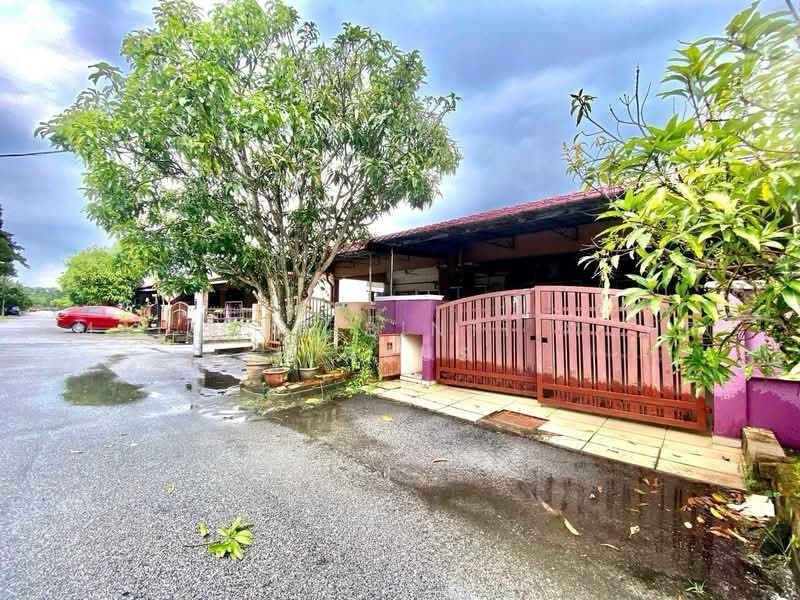 Rumah Teres 1 Tingkat untuk Dijual di Taman Pelangi Semenyih (Semenyih) - Maizura binti Mohd Darus - Exterior - PropertyGuru.com.my