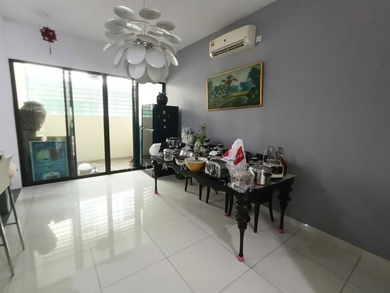Terraced House for Sale in Taman Laguna (Johor Bahru) - Alan Tia - Living Room - PropertyGuru.com.my