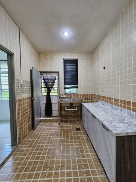 2-storey Terraced House for Rent in Bandar Warisan Puteri (Seremban) - Jacob Simmon - Kitchen - PropertyGuru.com.my