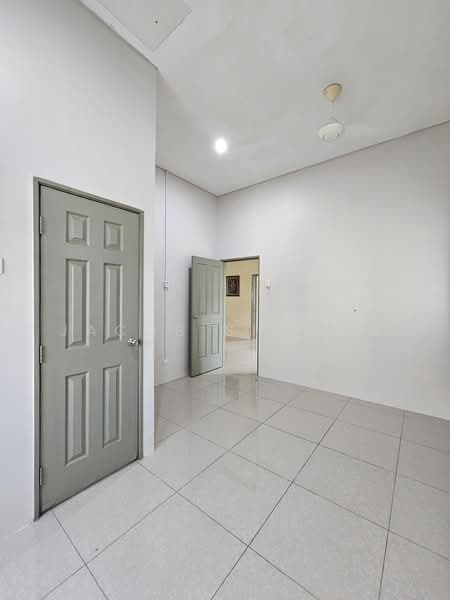 2-storey Terraced House for Rent in Bandar Warisan Puteri (Seremban) - Jacob Simmon - Interior - PropertyGuru.com.my
