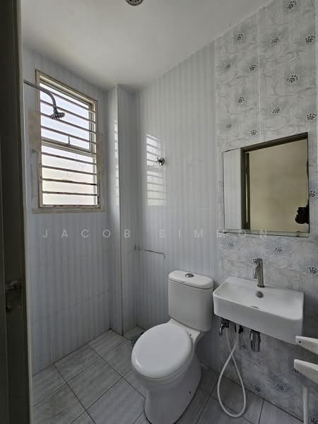 2-storey Terraced House for Rent in Bandar Warisan Puteri (Seremban) - Jacob Simmon - Bathroom - PropertyGuru.com.my