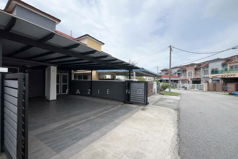 2-storey Terraced House for Sale in Rawang (Selangor) - Fazie Noor - Exterior - PropertyGuru.com.my