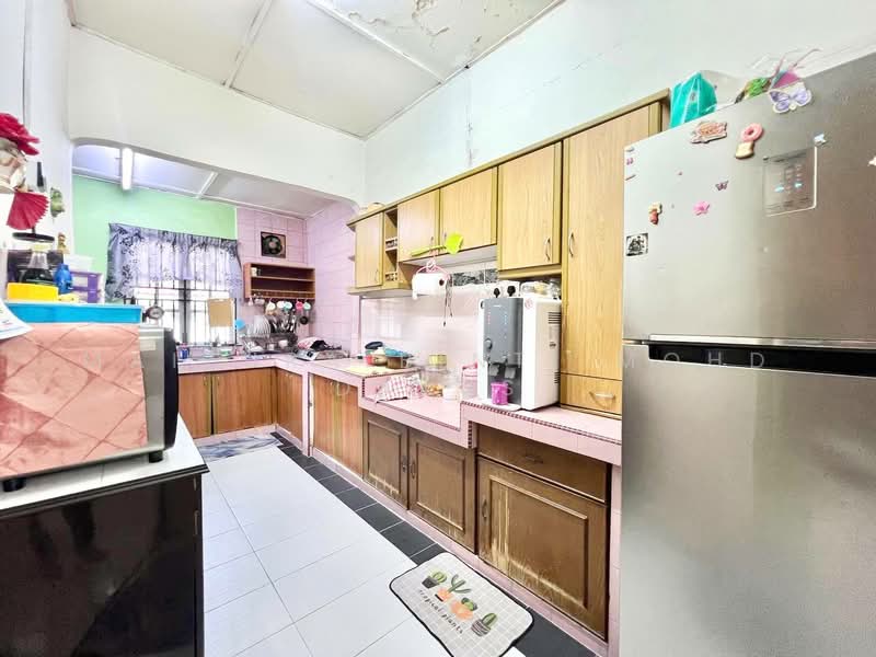 1-storey Terraced House for Sale in Bandar Rinching (Semenyih) - Maizura binti Mohd Darus - Kitchen - PropertyGuru.com.my