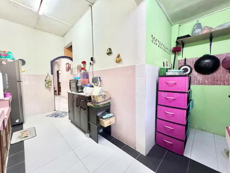 1-storey Terraced House for Sale in Bandar Rinching (Semenyih) - Maizura binti Mohd Darus - Kitchen - PropertyGuru.com.my
