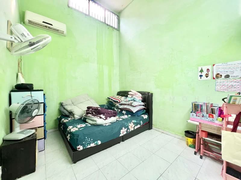 1-storey Terraced House for Sale in Bandar Rinching (Semenyih) - Maizura binti Mohd Darus - Bedroom - PropertyGuru.com.my