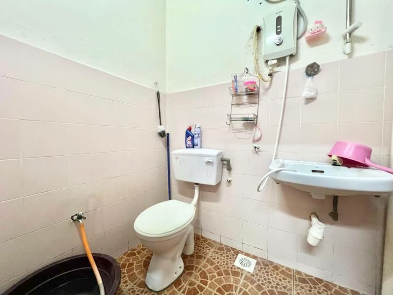 1-storey Terraced House for Sale in Bandar Rinching (Semenyih) - Maizura binti Mohd Darus - Bathroom - PropertyGuru.com.my