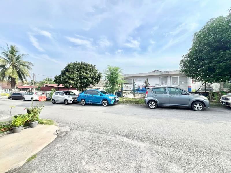 1-storey Terraced House for Sale in Bandar Rinching (Semenyih) - Maizura binti Mohd Darus - Exterior - PropertyGuru.com.my