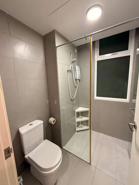 Kondominium untuk Disewa di Ferringhi Residence 2 - Yeoh . - Bathroom - PropertyGuru.com.my