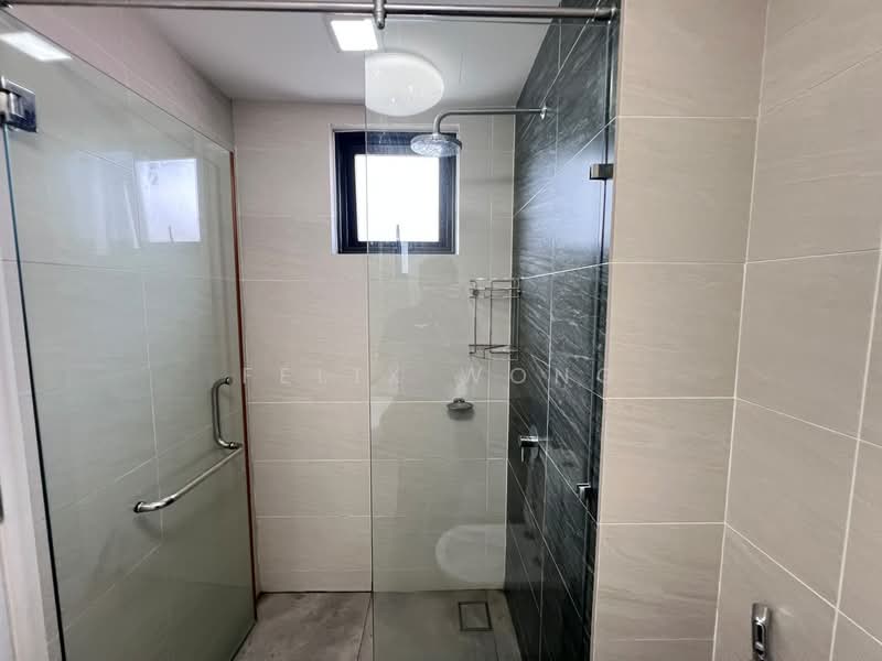 Servis Apartment untuk Disewa di Pearl Suria - Felix Wong - Bathroom - PropertyGuru.com.my