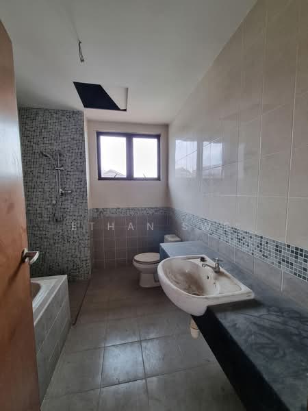 Bungalow for Sale in Bukit Rahman Putra (Sungai Buloh) - Ethan Swe - Bathroom - PropertyGuru.com.my