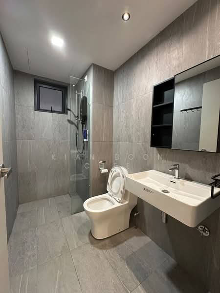Servis Apartment untuk Disewa di Savvy @ Riana Dutamas - Kian Boon Chee - Bathroom - PropertyGuru.com.my