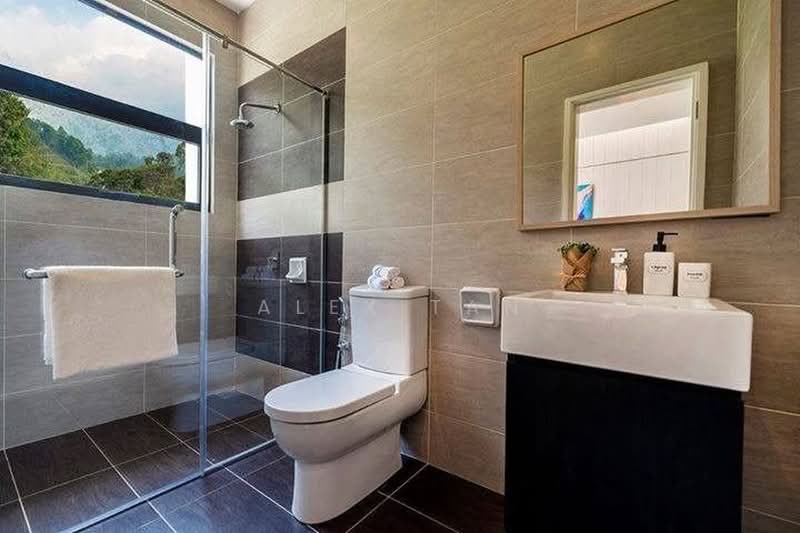 Rumah Banglo untuk Dijual di Bandar Enstek (Negeri Sembilan) - Alex Tan - Bathroom - PropertyGuru.com.my