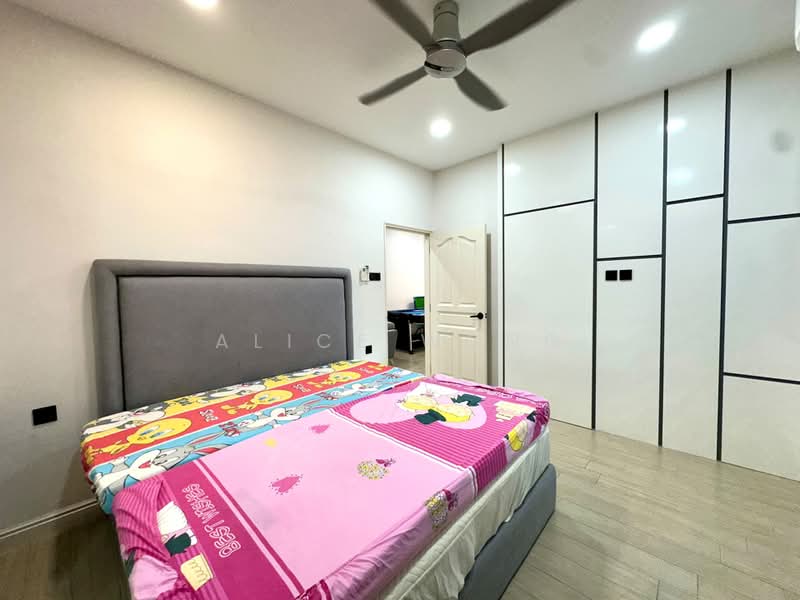 1-storey Terraced House for Sale in Taman Perling (Perling) - Alice Wong - Bedroom - PropertyGuru.com.my