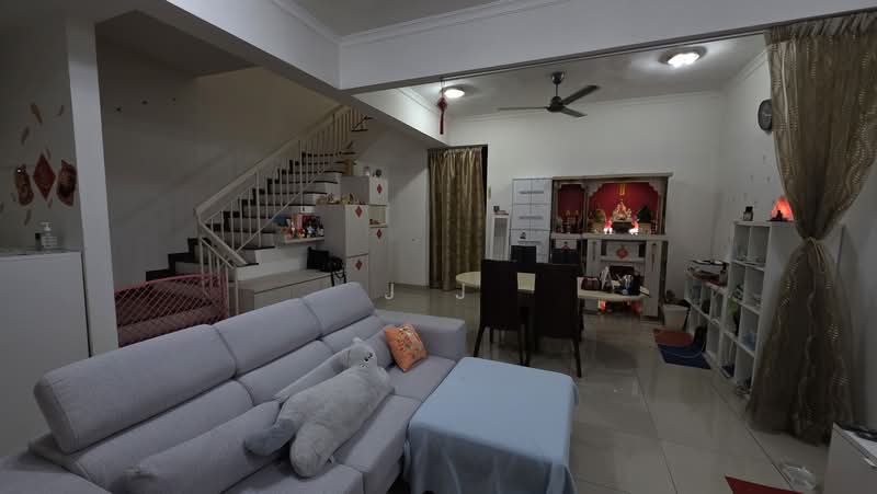 Rumah Teres 2-Tingkat untuk Dijual di Kota Kemuning (Shah Alam) - J J - Living Room - PropertyGuru.com.my