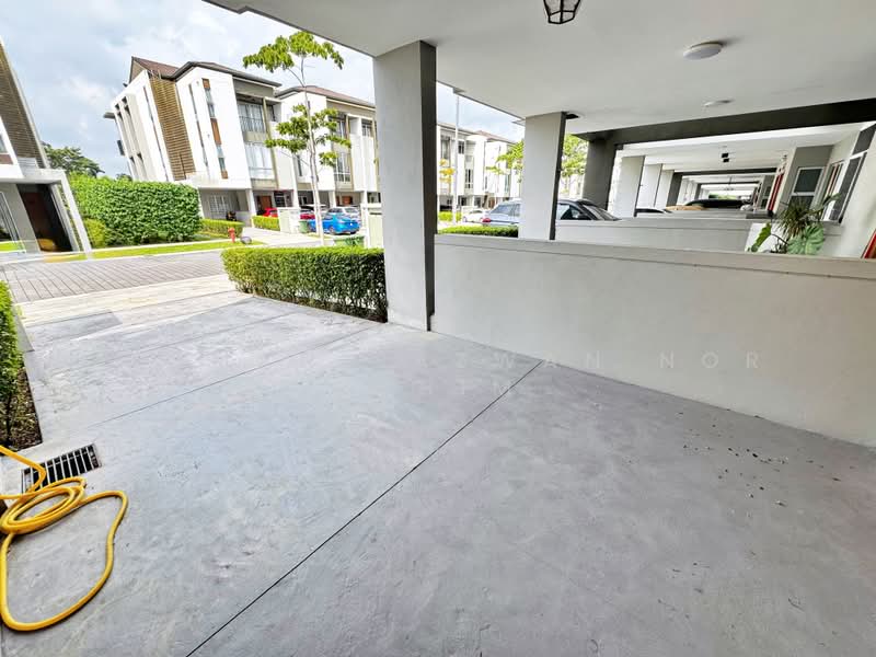 Rumah Bandar untuk Dijual di Kajang (Selangor) - Herman Sazwan Nor Rahim - Porch - PropertyGuru.com.my