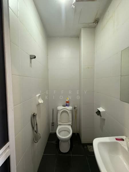 Apartment for Sale at The Senai Garden – Phase 2 - Jeffrey Kiong - Bathroom - PropertyGuru.com.my