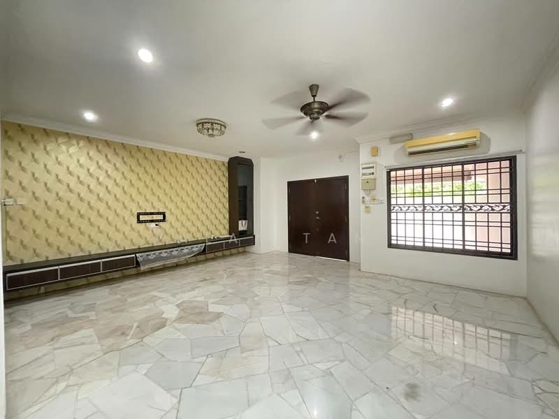 2-storey Terraced House for Sale in Perkampungan Semambu Baru (Kuantan) - Alan Tan - Living Room - PropertyGuru.com.my