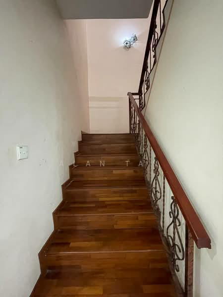 2-storey Terraced House for Sale in Perkampungan Semambu Baru (Kuantan) - Alan Tan - Staircases - PropertyGuru.com.my