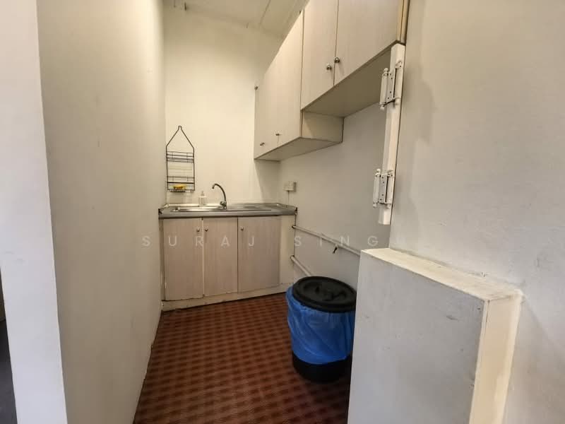 Shop / Office for Sale in Usj 9 (Subang Jaya) - Suraj Singh - Kitchen - PropertyGuru.com.my