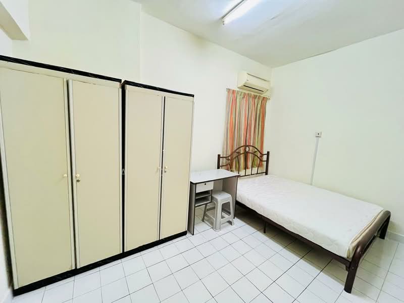 Kondominium untuk Disewa di Seri Cendekia - Jayden Chik - Bedroom - PropertyGuru.com.my