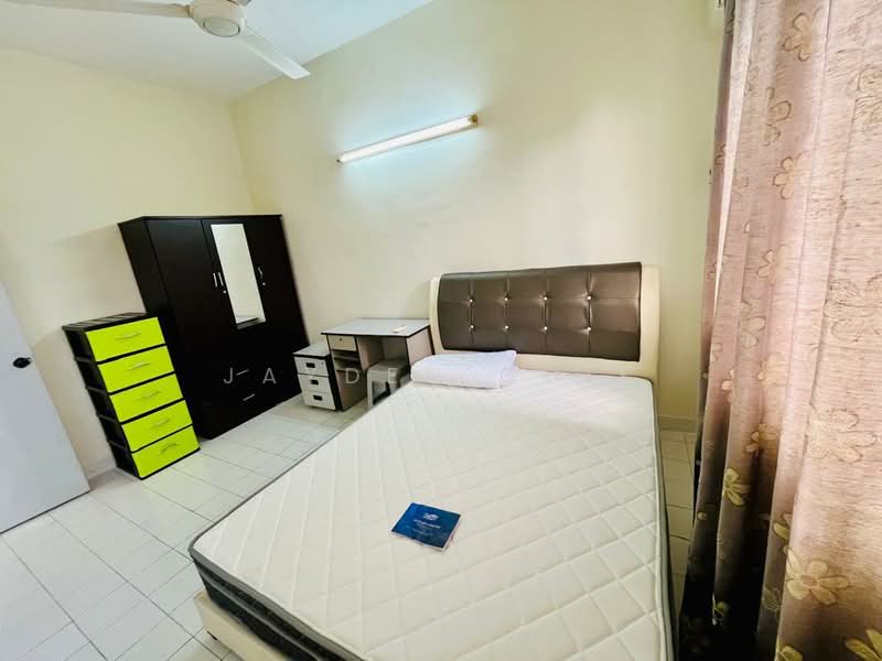 Kondominium untuk Disewa di Seri Cendekia - Jayden Chik - Bedroom - PropertyGuru.com.my
