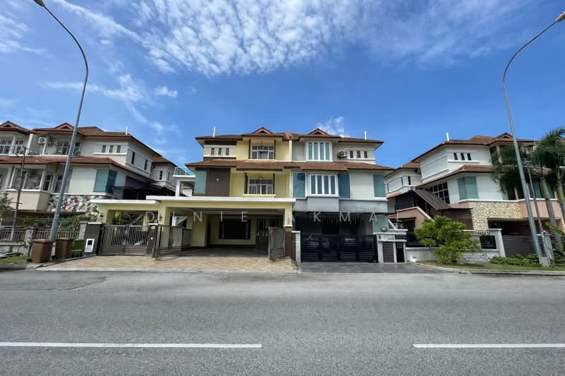 Rumah Berkembar untuk Dijual di Taman Rowther (Batu Caves) - Dinie Akmal - PropertyGuru.com.my