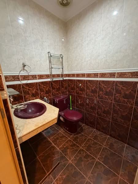 Rumah Teres 2 Tingkat untuk Dijual di Jelutong (Penang) - Anne Lee - Bathroom - PropertyGuru.com.my