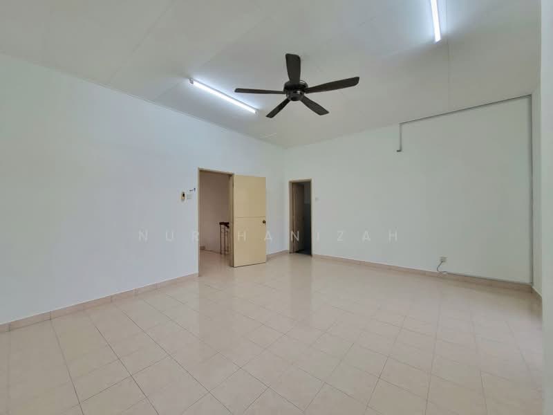 2-storey Terraced House for Sale in Bandar Puncak Alam (Puncak Alam) - Nur Hanizah - PropertyGuru.com.my