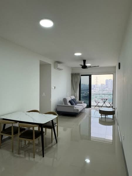 Servis Apartment untuk Disewa di United Point (Residensi Berpadu) - Caydence Chay - Living Room - PropertyGuru.com.my