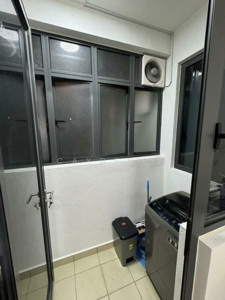 Servis Apartment untuk Disewa di United Point (Residensi Berpadu) - Caydence Chay - Balcony - PropertyGuru.com.my