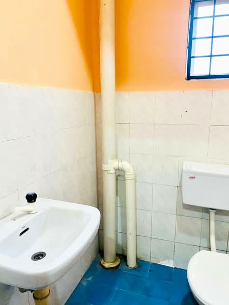 Apartment for Sale at Perdana Villa - Ahmad Muslim - Bathroom - PropertyGuru.com.my