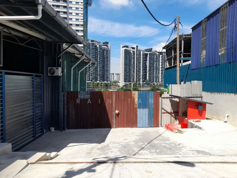 Warehouse for Rent in Salak South (Kuala Lumpur) - Rain Tan - Exterior - PropertyGuru.com.my