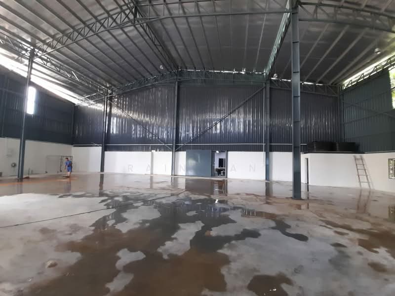 Warehouse for Rent in Salak South (Kuala Lumpur) - Rain Tan - Interior - PropertyGuru.com.my