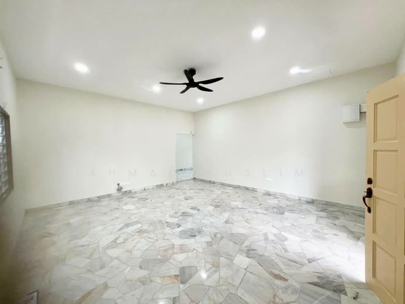 Bungalow for Sale in Klang (Selangor) - Ahmad Muslim - Living Room - PropertyGuru.com.my