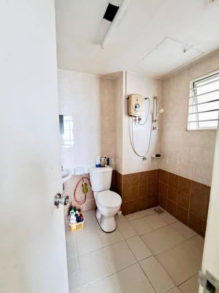 Kondominium untuk Dijual di Prima U1 - Ahmad Muslim - Bathroom - PropertyGuru.com.my