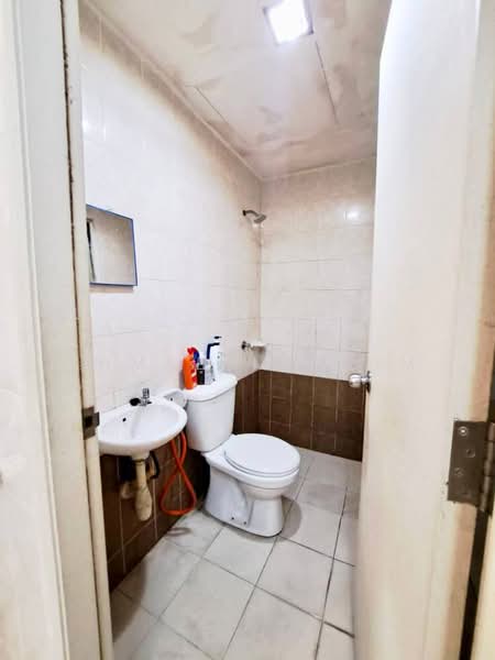 Kondominium untuk Dijual di Prima U1 - Ahmad Muslim - Bathroom - PropertyGuru.com.my