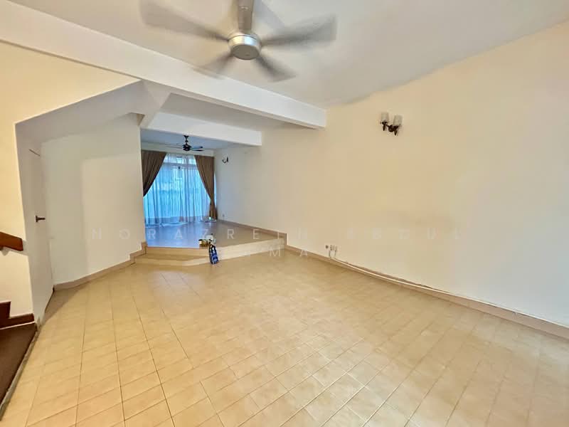 Rumah Teres 2 Tingkat untuk Disewa di Taman TAR (Tun Abdul Razak) (Ampang) - Norazrein Abdul Raman - Living Room - PropertyGuru.com.my