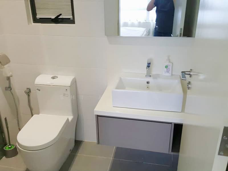 Servis Apartment untuk Disewa di Petalz Residences - Shi Xin Kim - Bathroom - PropertyGuru.com.my